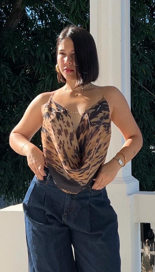 Leopard chain top