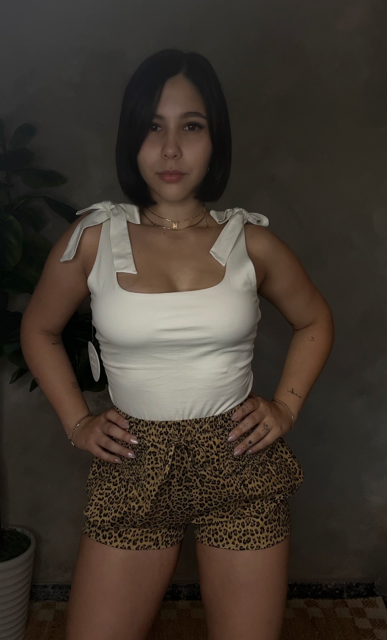 White bow top