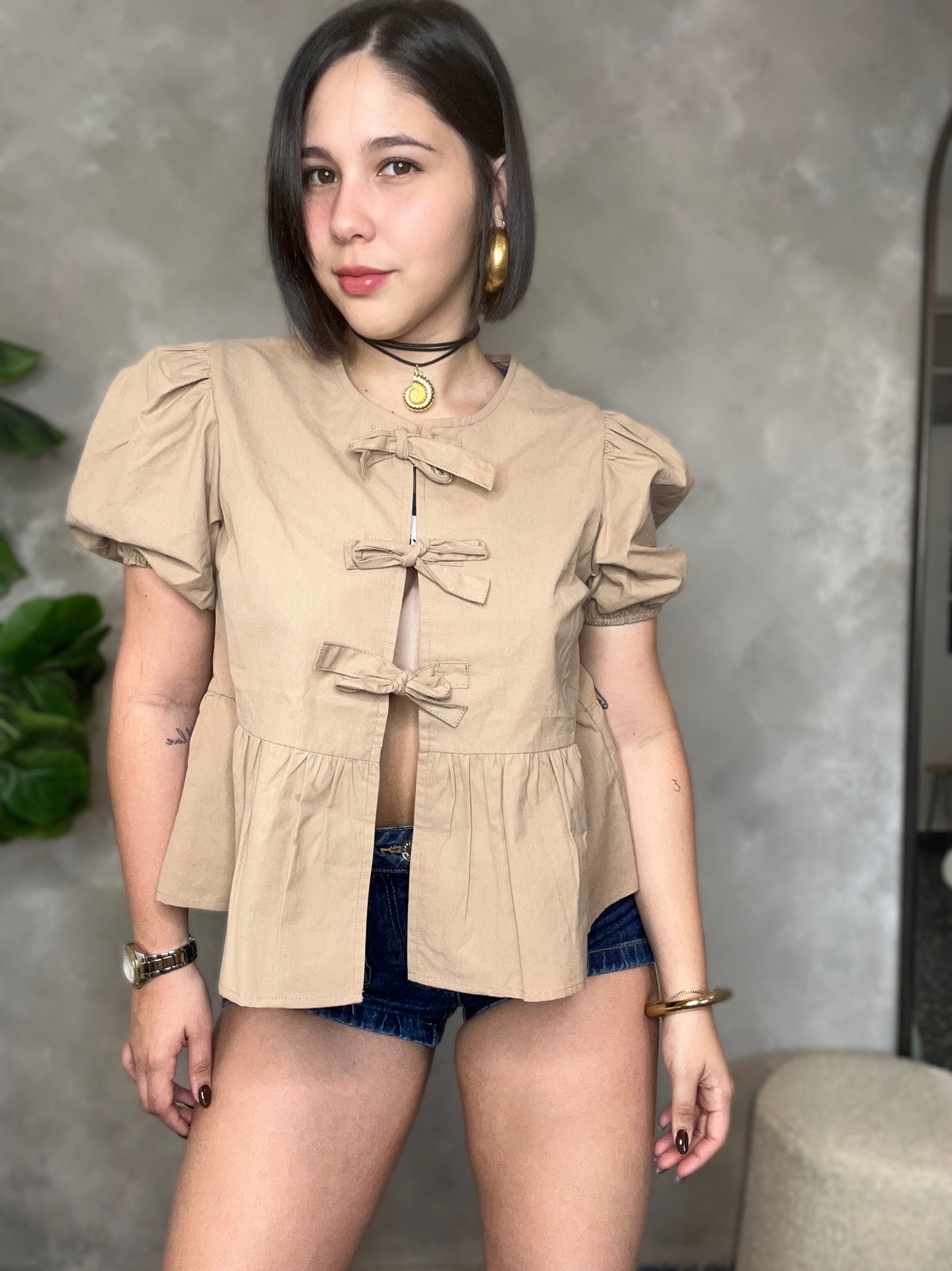 Cream Bow Top